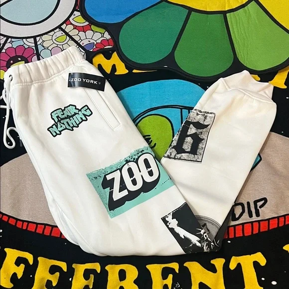 ZOO YORK HOODIE & SWEAT PANTS SET